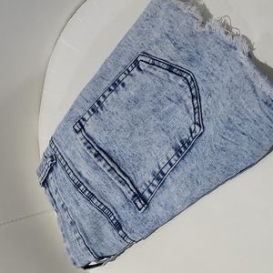 AERO, light-washed jean shorts size 8